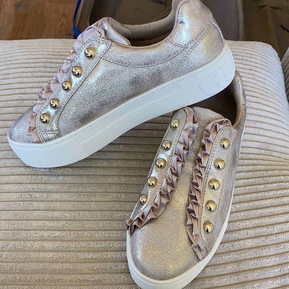 GUESS slip on sneakers